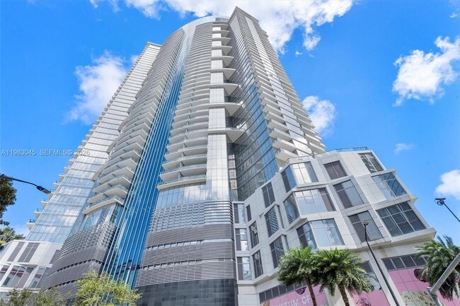 Building Photo - 851 NE 1st Ave