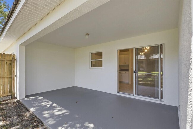 Building Photo - 4 Pony Ln
