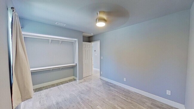 Building Photo - 13922 Heidi St