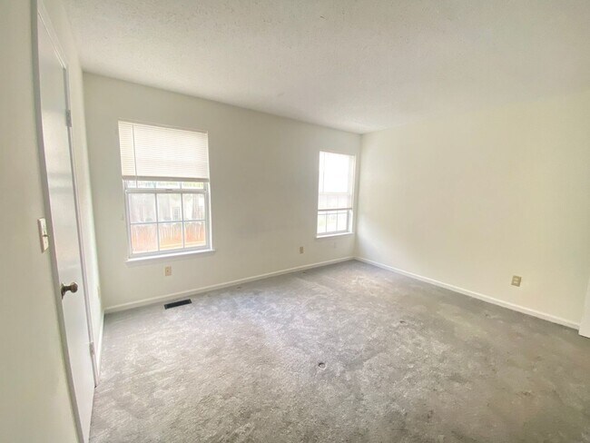 Building Photo - Columbus Station Condo