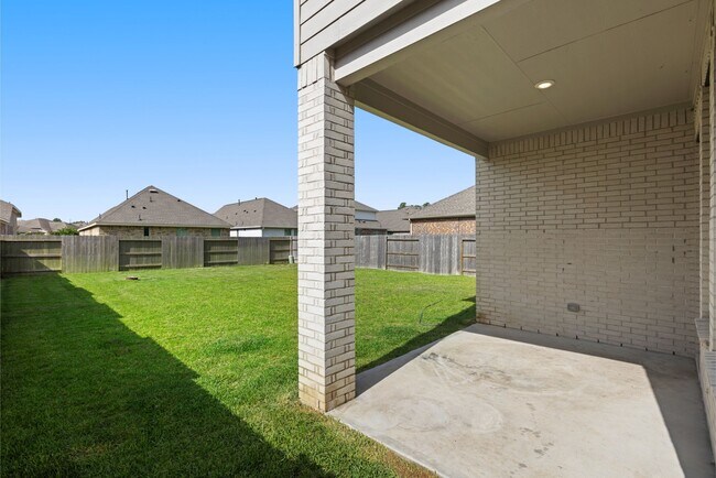 Building Photo - 4914 Chester Lk Ln