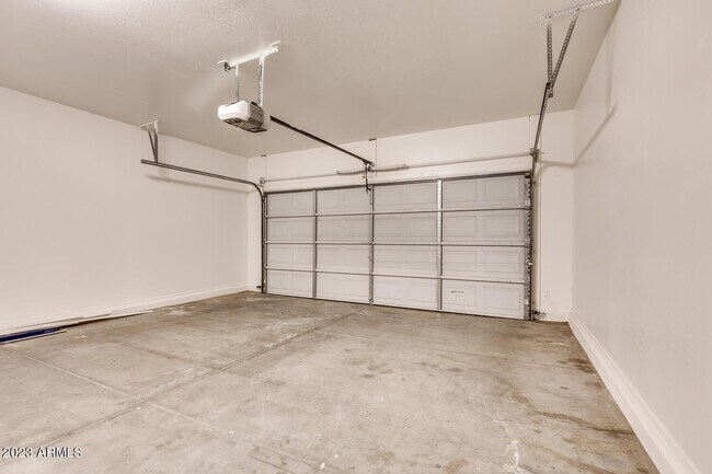 Building Photo - 16003 N Cristine Ln