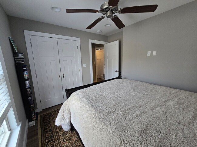 Building Photo - Newly remodeled 2BR/2BA Home in Farragut