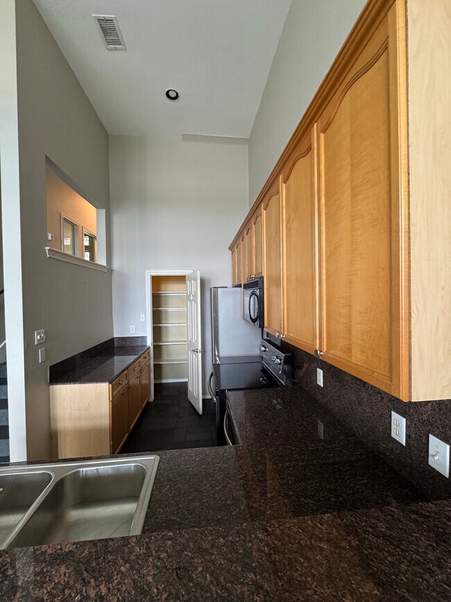 Building Photo - 2918 Ranch Rd 620