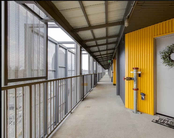 Building Photo - 400 Herron Dr