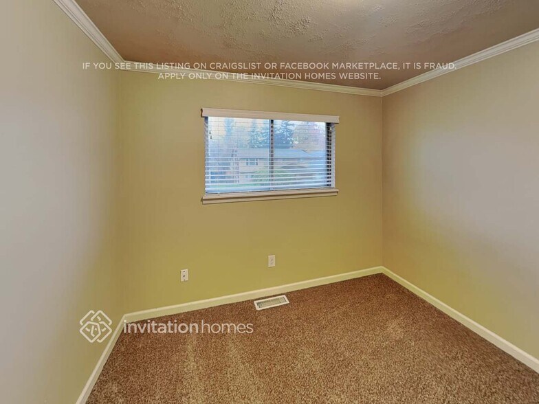 Building Photo - 6123 99th St NE