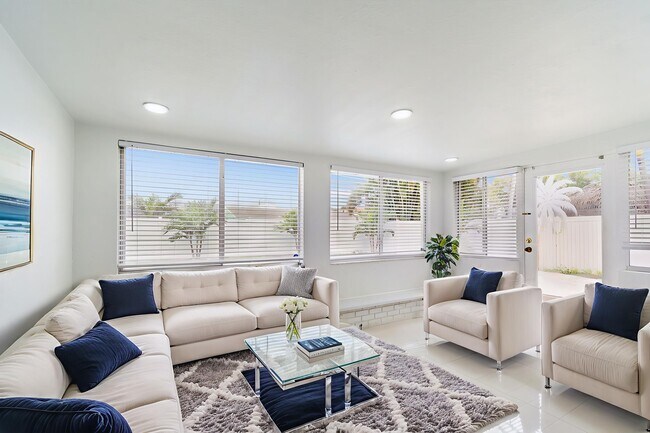 Building Photo - 455 81st Ave