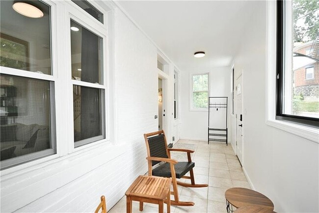 Building Photo - 604 Chislett St