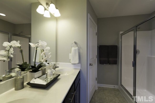 Building Photo - 2147 Sunny Cove Dr