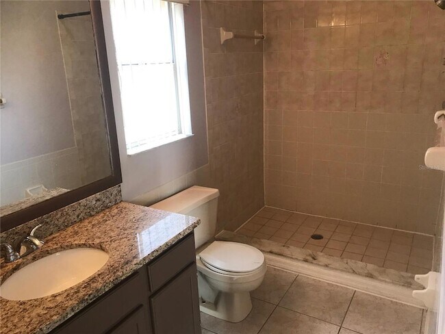Building Photo - 1112 Gardanne Ct