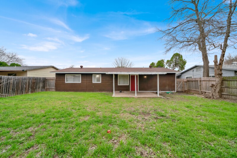 Building Photo - 313 Deborah Dr