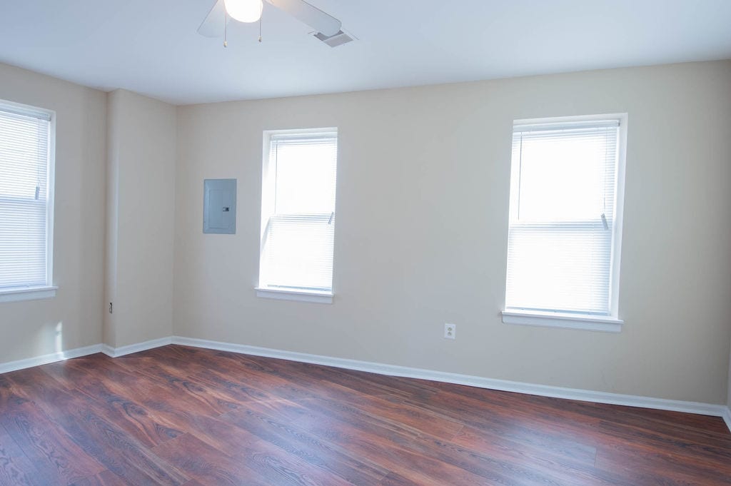 Building Photo - 2332 Frankford Ave