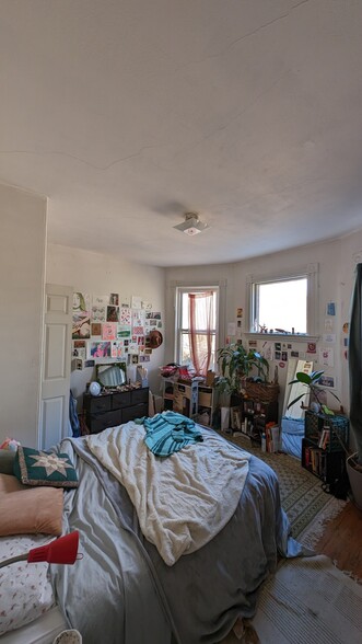 Building Photo - 52 Fisher Ave