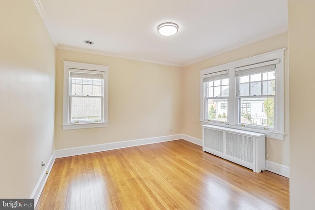 Building Photo - 4509 Highland Ave