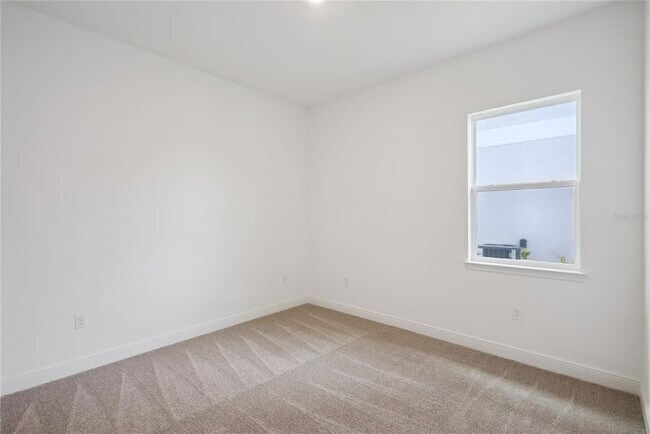 Building Photo - 10020 Ballast Dr