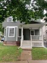 Building Photo - 152 Rosedale St