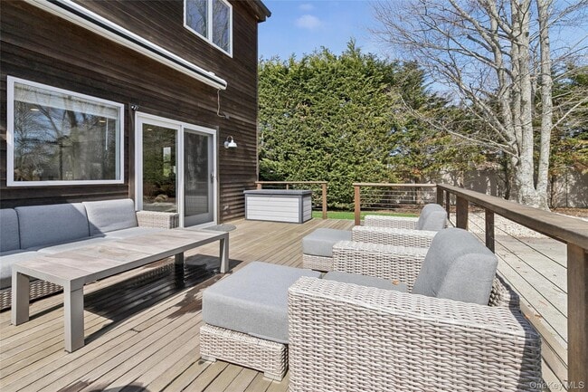 Building Photo - 131 Lewis Rd