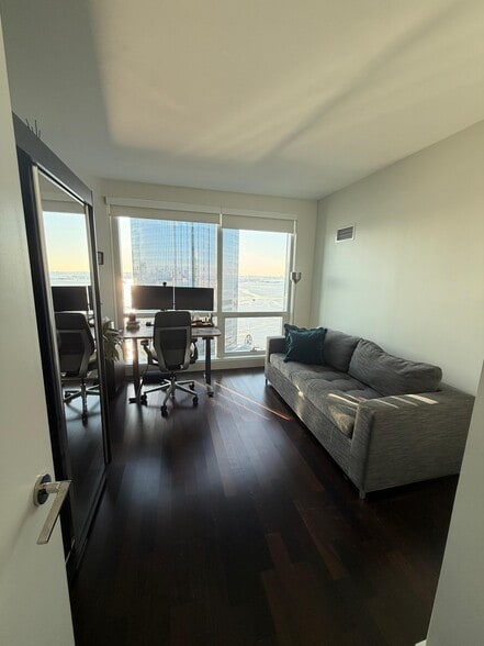 Building Photo - 77 HUDSON St