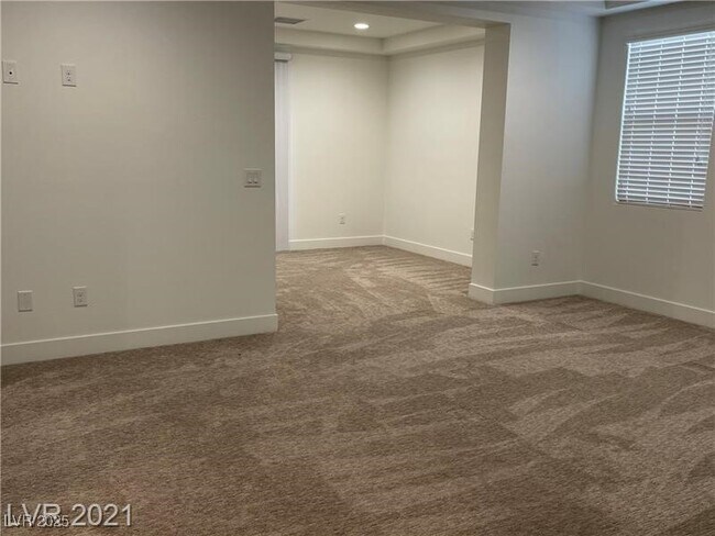 Building Photo - 6632 Rashelda Ct