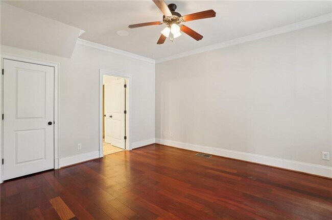 Building Photo - 411 Deering Rd NW