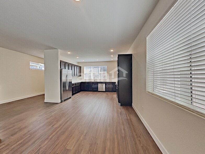 Building Photo - 4743 Crestone Peak St