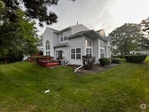 Building Photo - 112 S Barton Trail