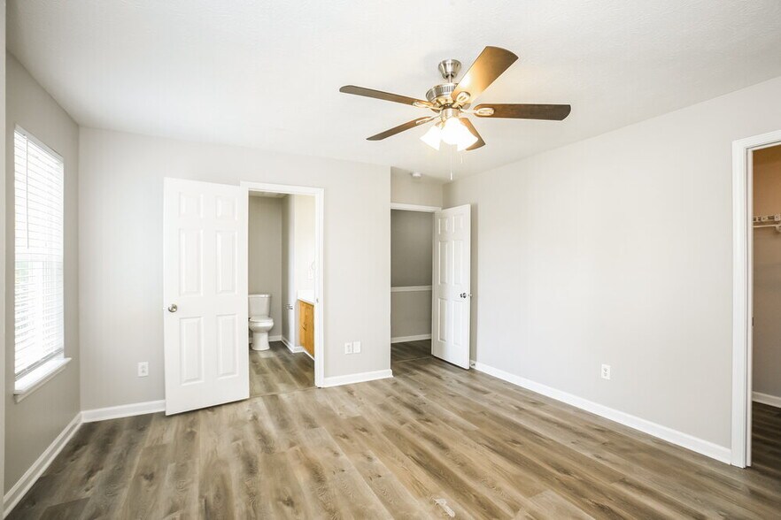 Building Photo - 6629 Crestwell Ln