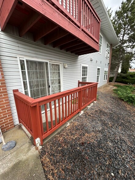 Building Photo - 1461 Northwood Dr