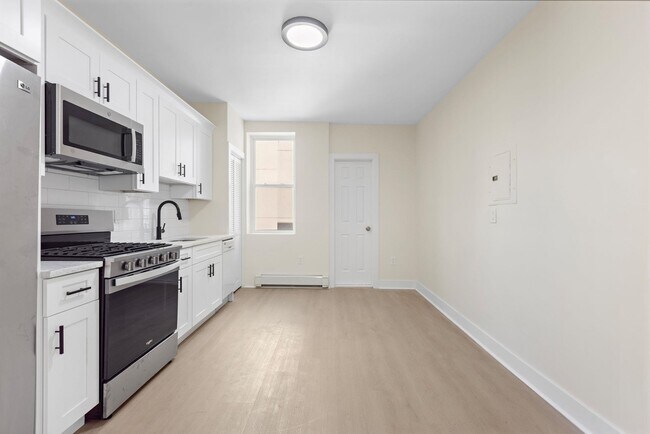 Building Photo - 349 Grove St