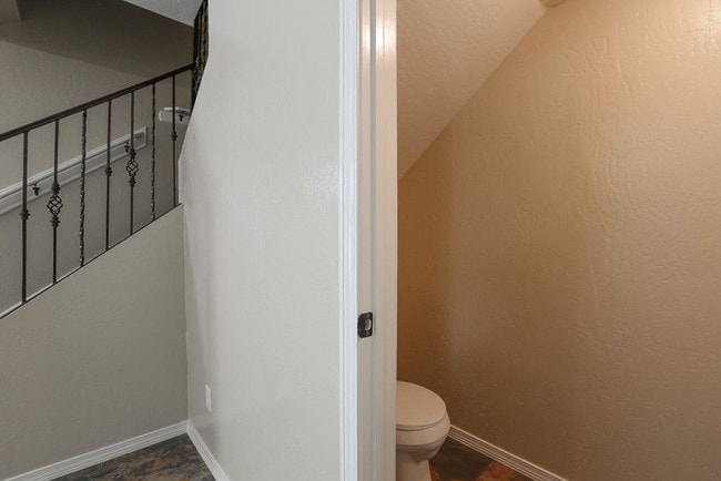 Building Photo - 512 Center Way