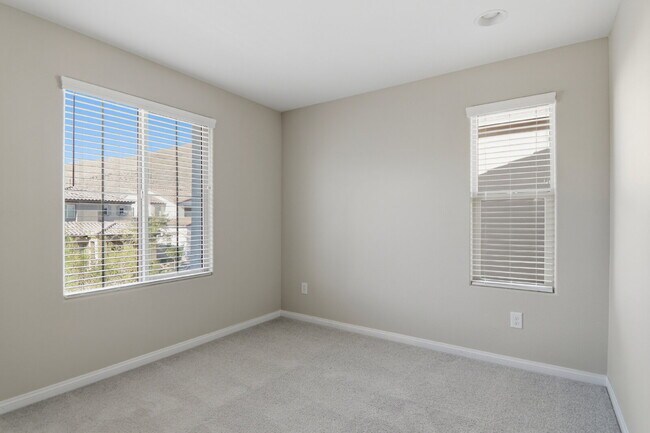 Building Photo - 3158 Molinos Dr