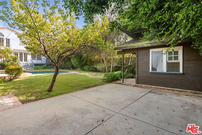 Building Photo - 139 S Anita Ave