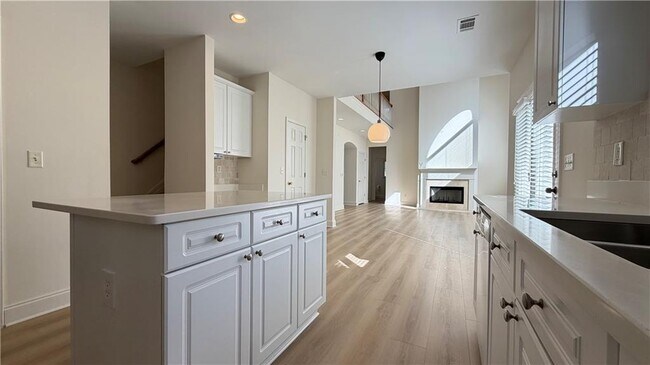 Building Photo - 4005 Lost Oak Ct