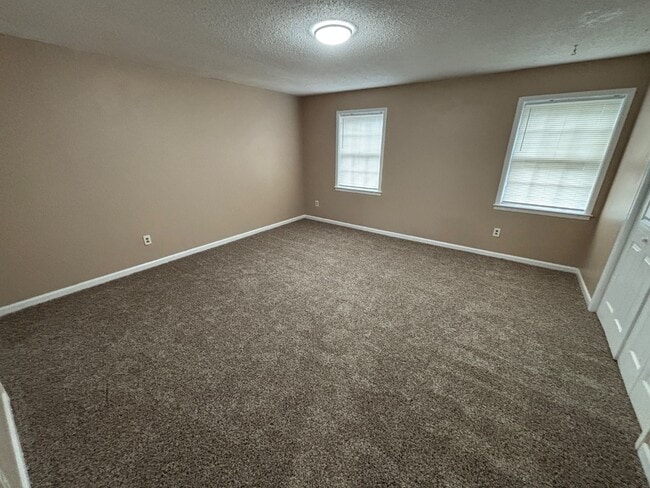 Building Photo - 4781 Townhouse Way