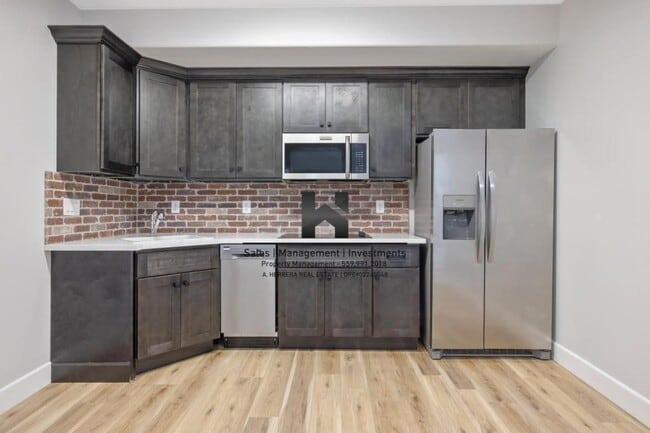 Building Photo - 151 S K St
