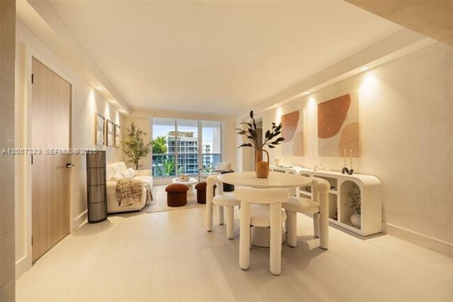 Building Photo - 2301 Collins Ave