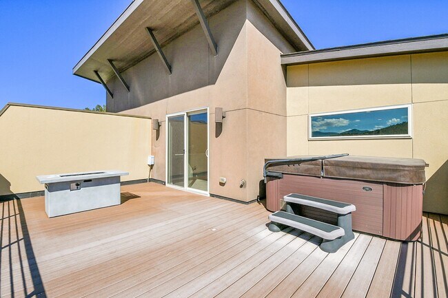 Building Photo - 28424 Tepees Way