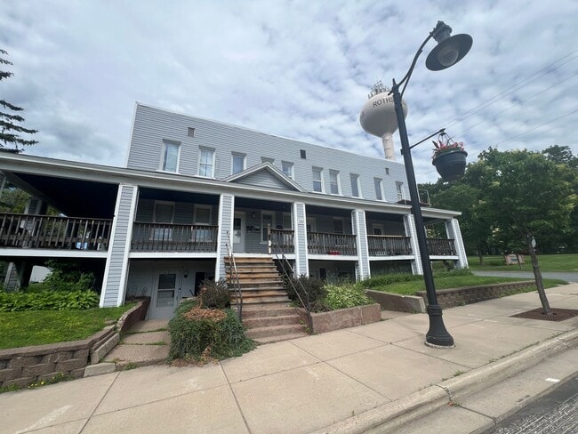 Primary Photo - 30 Brown Blvd
