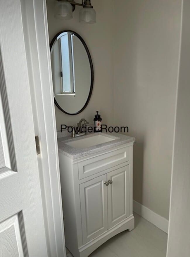 Building Photo - 43 W 1530 S