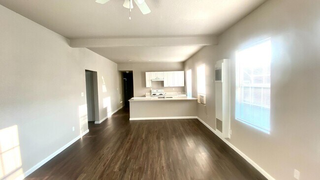 Building Photo - 330 Princeton Ave