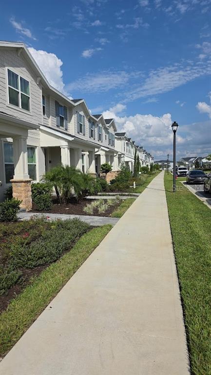 Building Photo - 1665 Pinecliff Dr