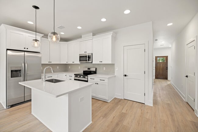 Building Photo - 1605 Beckett Blvd