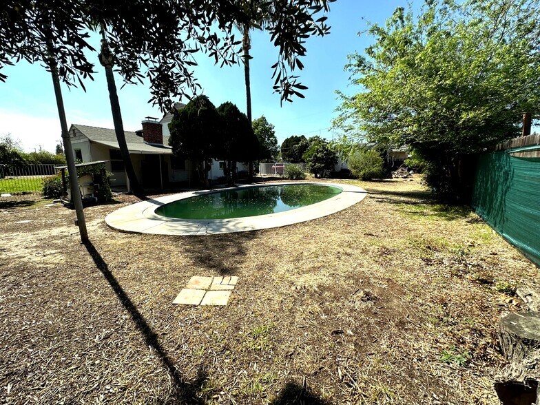 Building Photo - 10847 Balboa Blvd