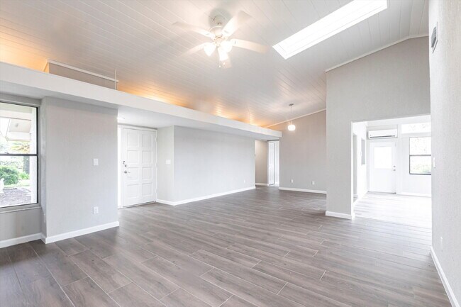 Building Photo - Move-In Ready: Goblin’s Treasure Awaits Sa...