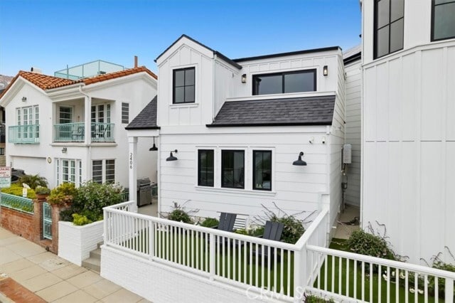 Building Photo - 2406 Silverstrand Ave