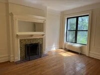 Building Photo - 328 W 101st St