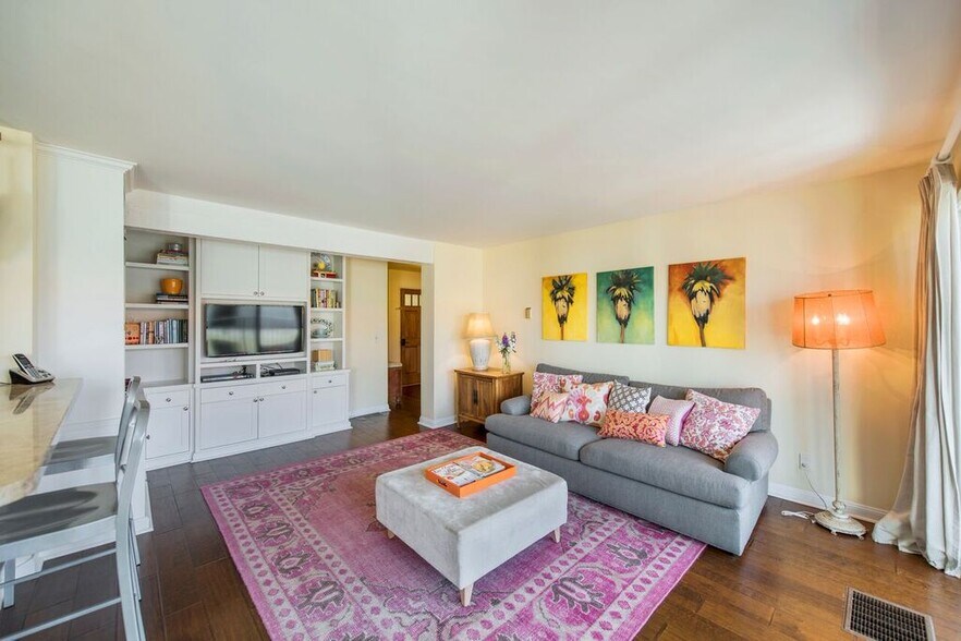 Building Photo - 1720 Ardmore Ave