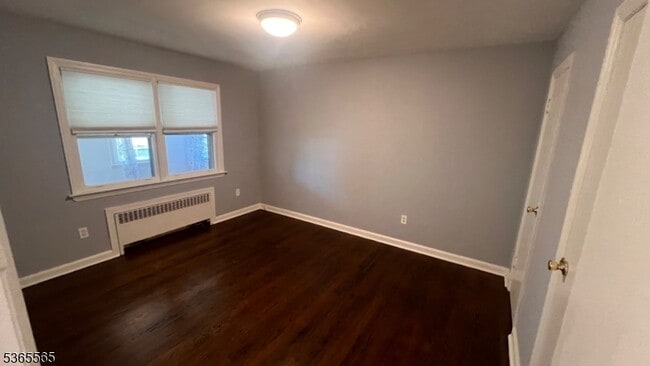 Building Photo - 116 Greenlawn Ave