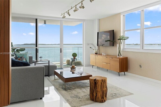 Building Photo - 800 Claughton Island Dr