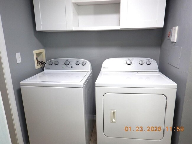 Building Photo - 1220 SW 1st Ave